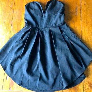 Black short strapless dress